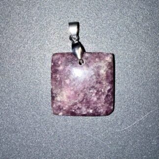 Pendentif poli en Lépidolite – paix intérieur & anxiété