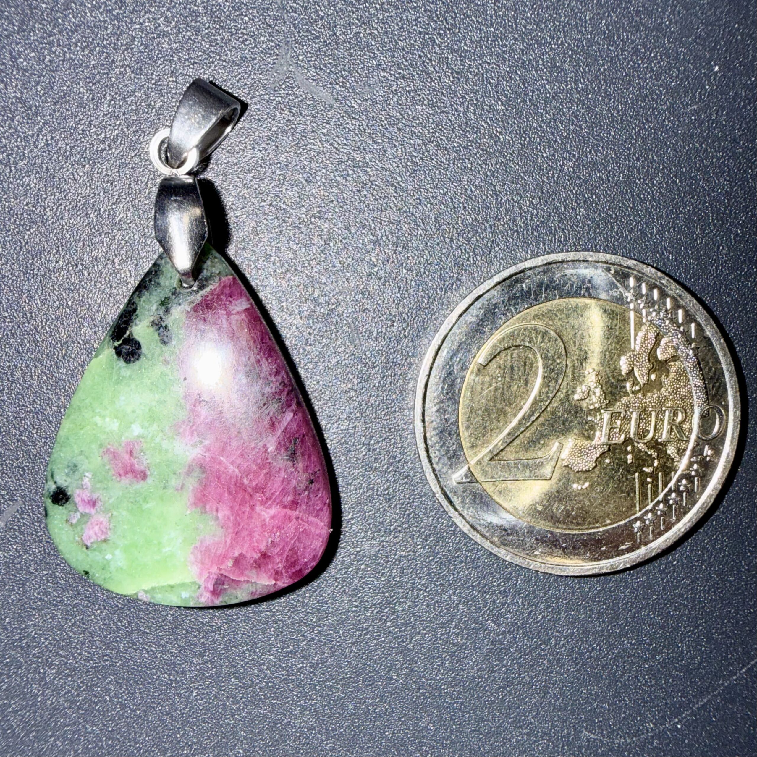 Pendentif poli en Rubis zoïsite – énergie vitale & créativité – Image 2