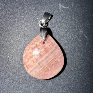 Pendentif poli en Rhodochrosite – renouveau & paix intérieur
