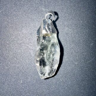Pendentif brut en Prasiolite – optimisme & amour