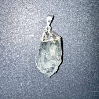 Pendentif brut en Prasiolite – optimisme & amour