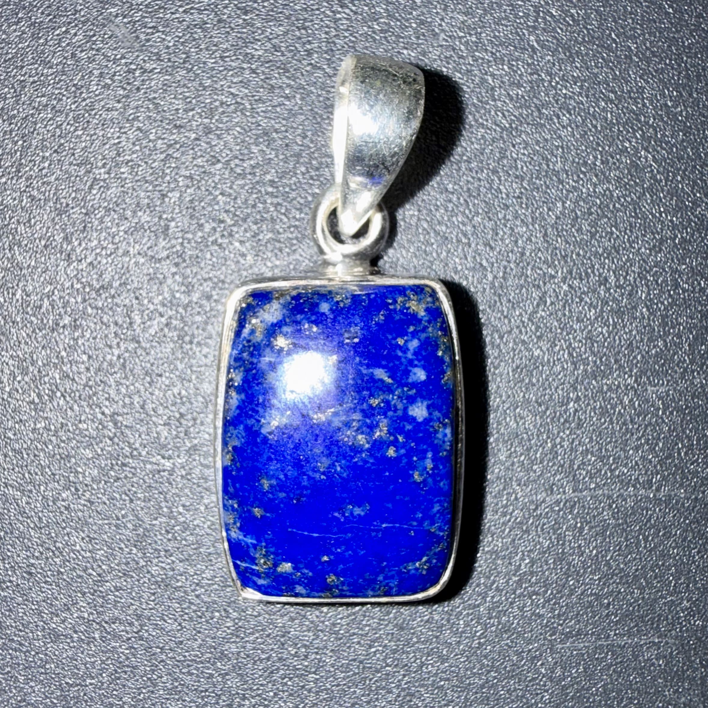 Pendentif en Lapis-lazuli serti argent 925 – intuition & clairvoyance
