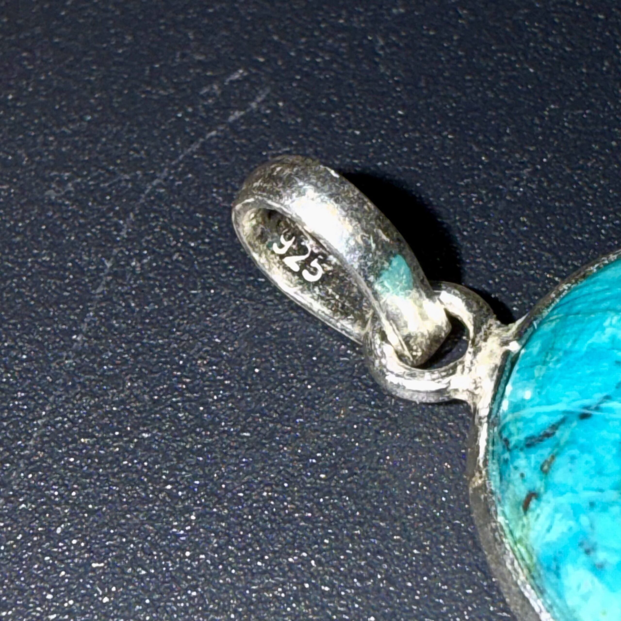 Pendentif en Chrysocolle serti argent 925 – paix intérieur & communication – Image 3