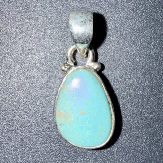 Pendentif en Turquoise serti argent 925 – équilibre & communication