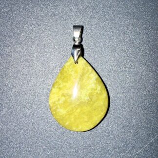 Pendentif poli en Opale verte – apaisement & blessures affectives
