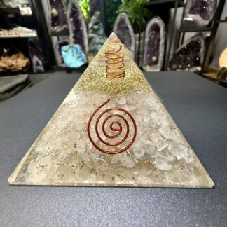 ORGONITE PYRAMIDE CRISTAL DE ROCHE