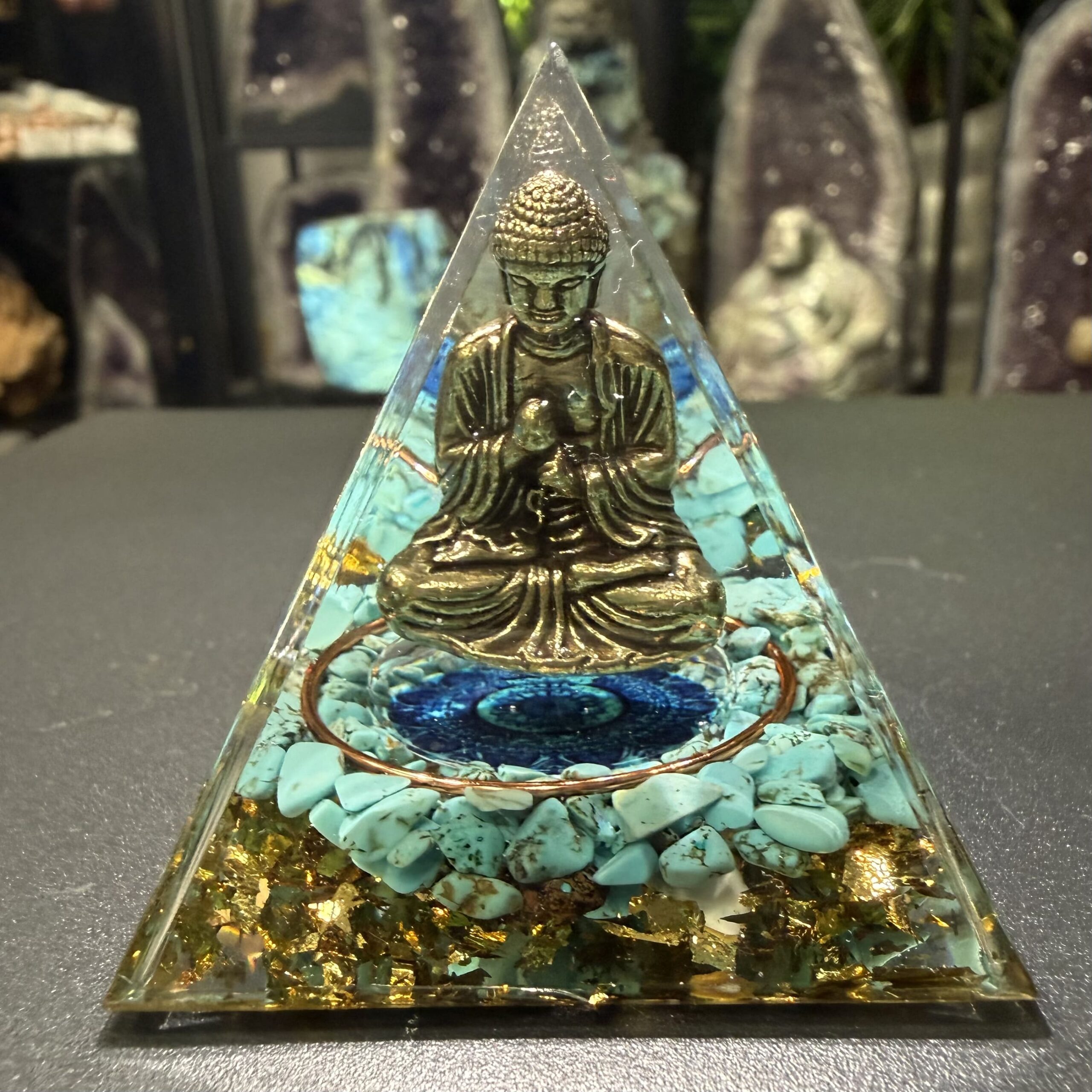 Orgonite pyramide buddha turquoise