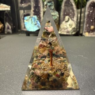 ORGONITE PYRAMIDE ARBRE DE VIE MULTICOLORE