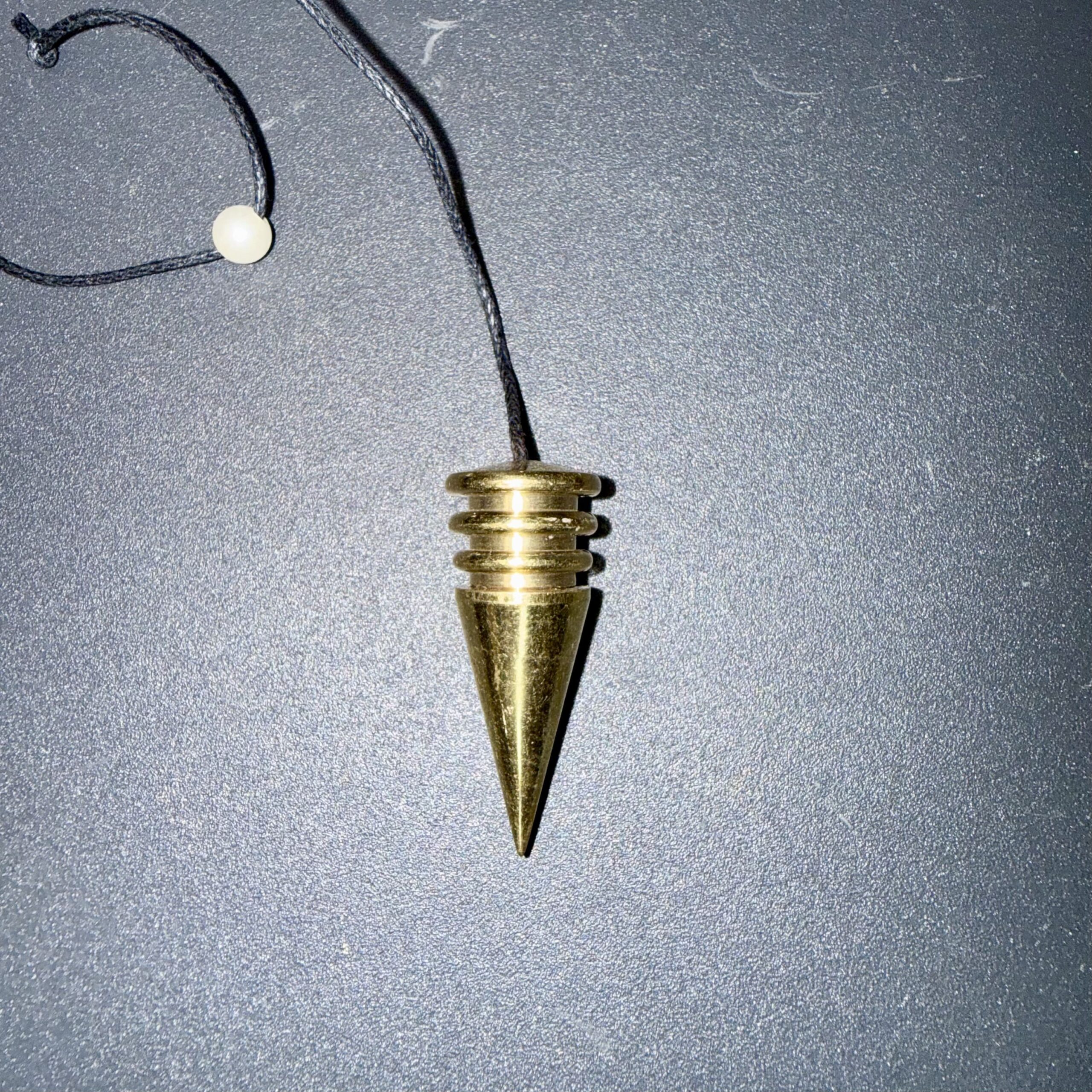 Pendule divinatoire - laiton
