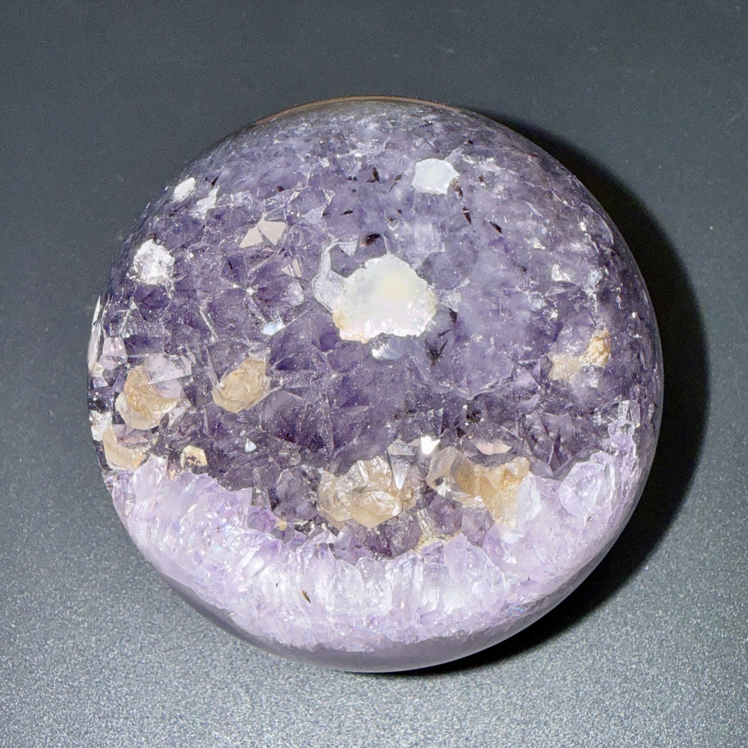 Sphère en améthyste naturelle – 80 mm – 600 g