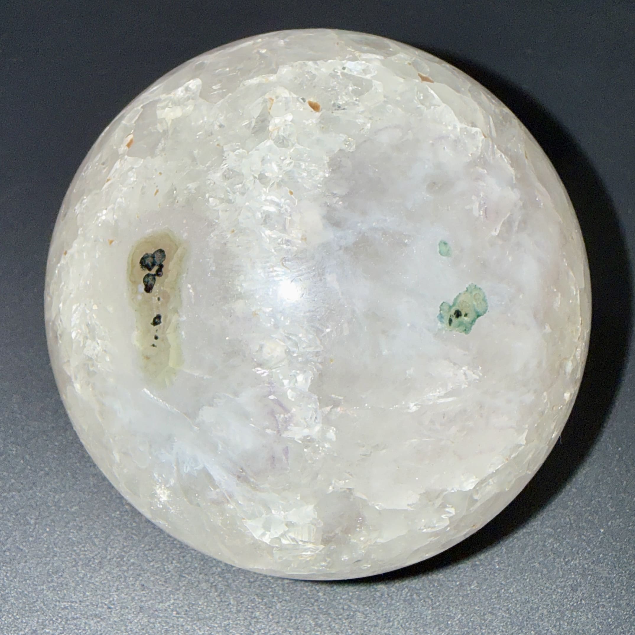 Sphère en quartz naturelle – 90 mm – 890 g – Image 2