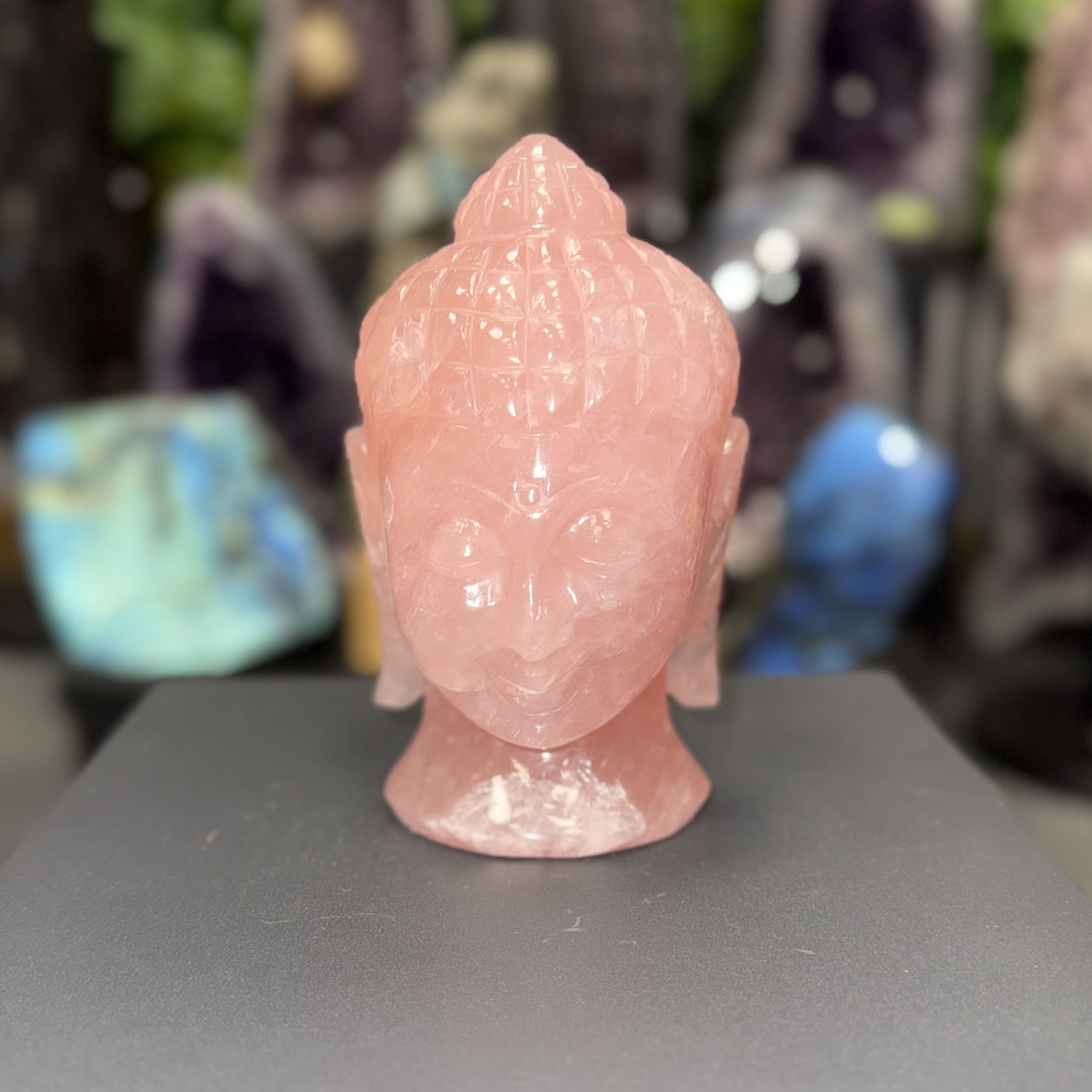 Tête de buddha en quartz rose polie – 1 kg – 15 x 8 cm