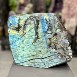 Labradorite polie 5,5 kg – 20 x 22 x 10 cm