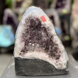 Géode d’améthyste naturelle 17 x 14 x 10 cm – 1,9 kg