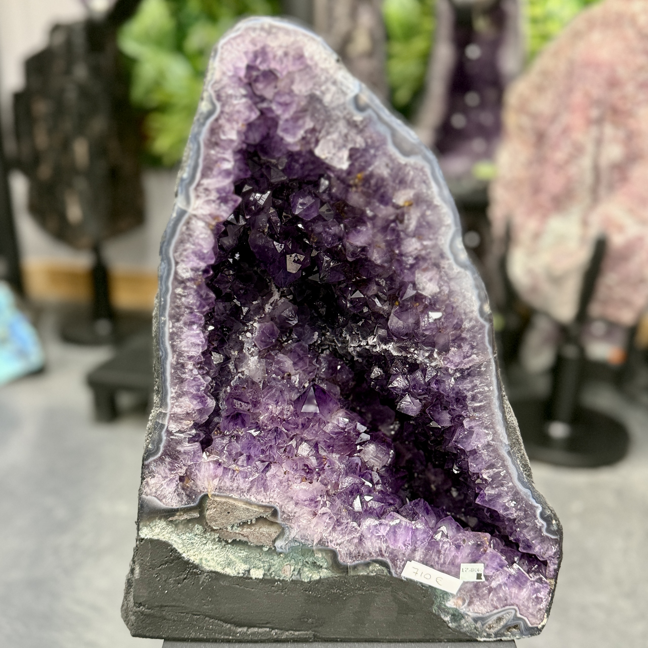 Géode d’améthyste naturelle – 36 x 26 x 20 - 18kg